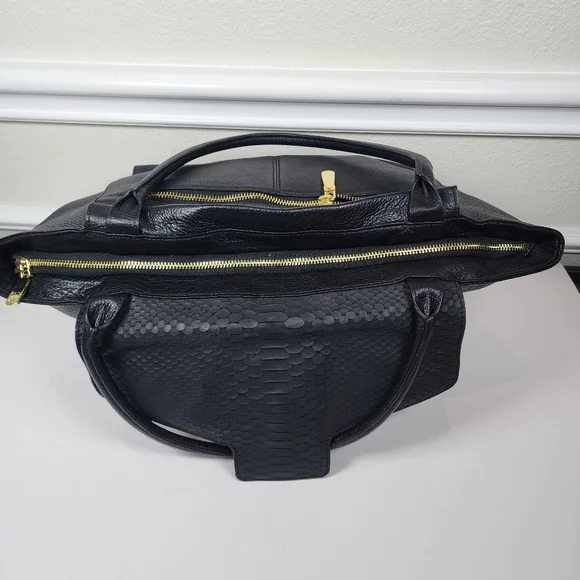 Vince Camuto Julia Satchel White And Black Bag - Picture 5 of 16